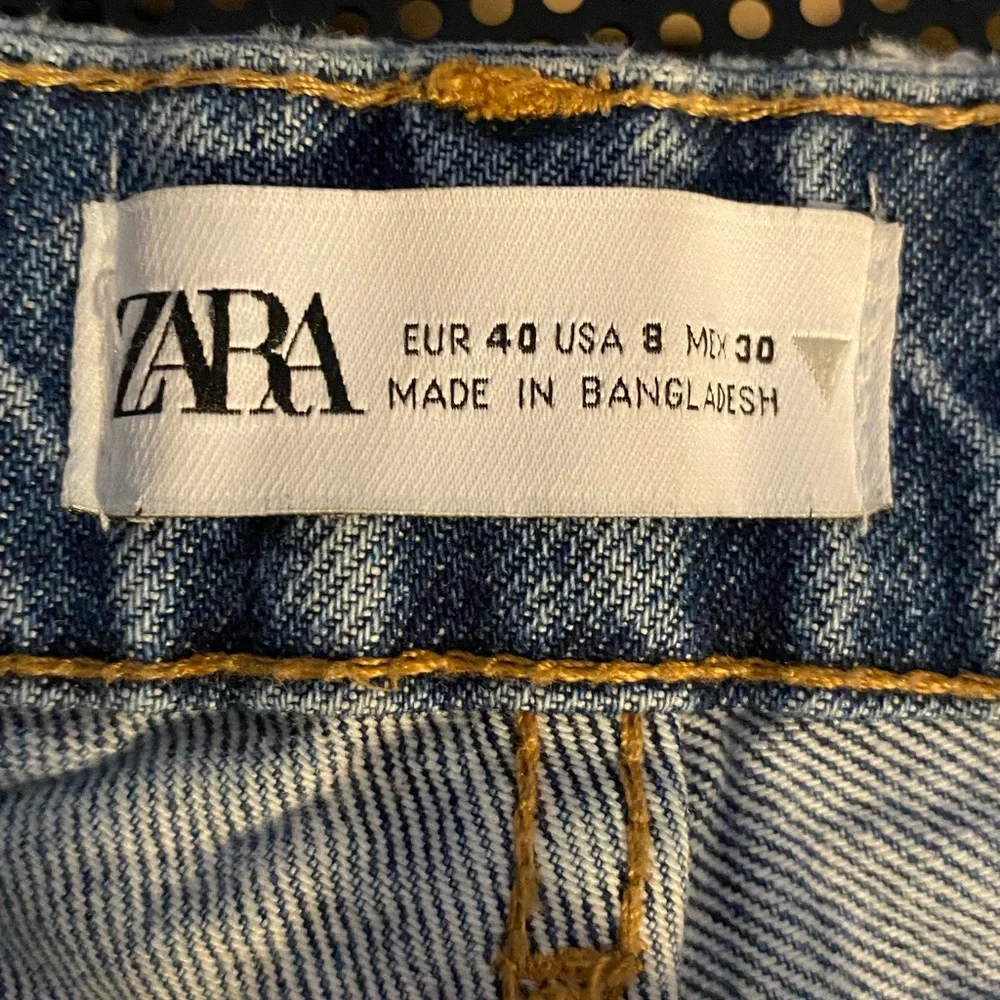 Zara High Rise Straight Leg Regular Wash Zip Fly Women’s Denim Jeans Size 8 - Picture 3 of 9